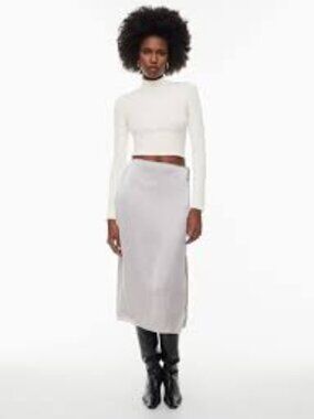 Aritzia Wilfred Elixir Satin Skirt in Lavender